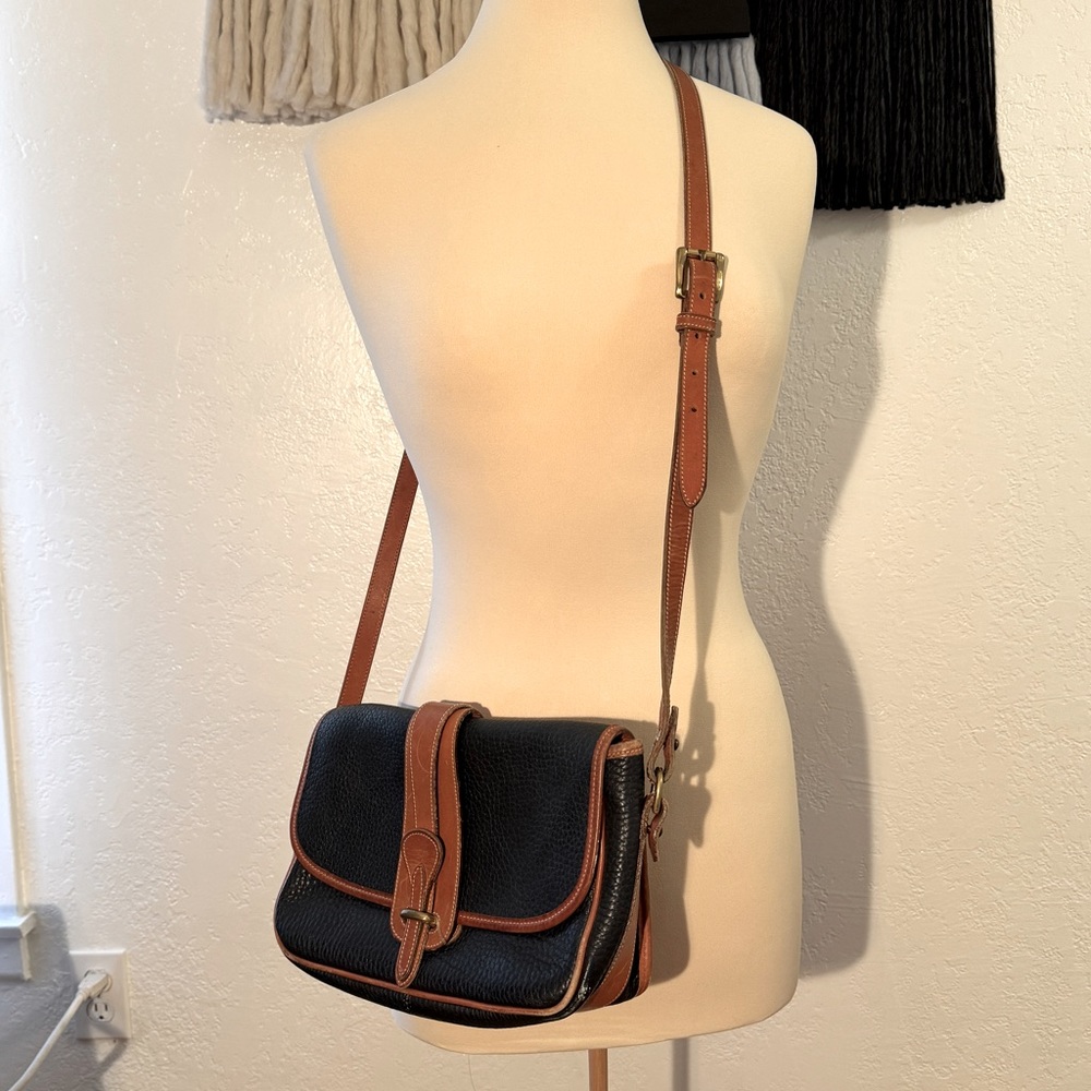 Vintage dark navy dooney & bourke purse